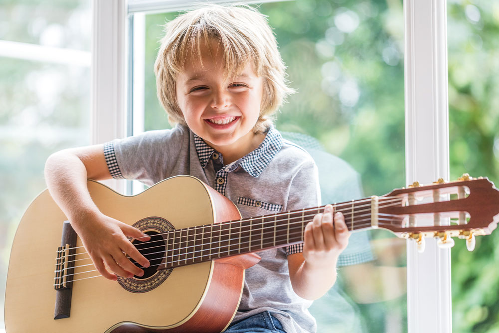 Akustische Gitarre Unterricht Young Symphonics Musikschule